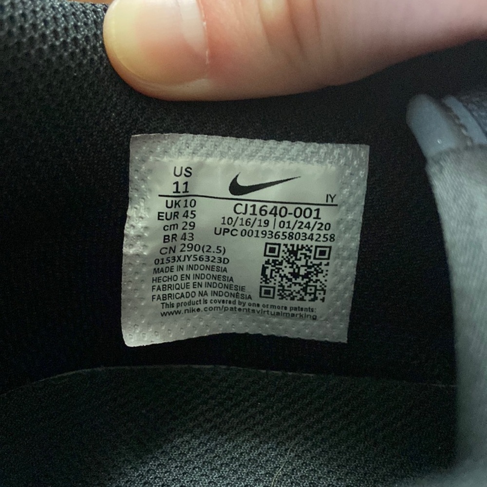 Nike court shoes - Picture 5 of 6